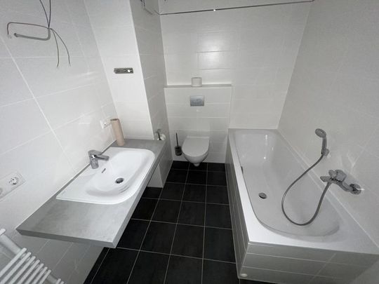 4-Zimmer-Wohnung in Rehau - Aufzug - Balkon - Garage mit direktem Zugang zum Gebäude - Baujahr 2016 - Photo 1