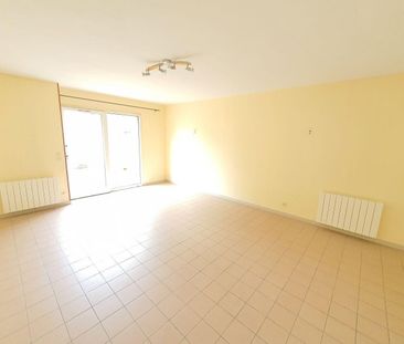 Location Appartement 3 pièces 73m² CHALAMONT 01320 - Photo 2