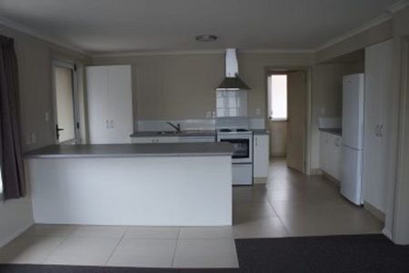 2/214 Main South Road, Green Island, Dunedin City - Photo 4