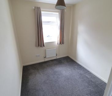 3 bedroom semi-detached house to rent - Photo 6