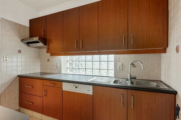 Woning met 3 SLK's, garage en tuin te OLVW. - Photo 1
