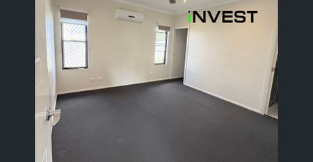 Large Family Home! - Photo 2