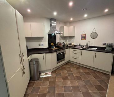 1 bedroom flat to rent - Photo 2