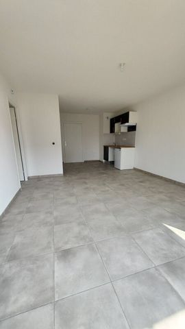 Location Appartement 2 pièces 43m² FONSORBES 31470 - Photo 2