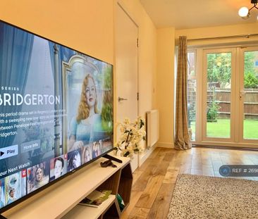 3 bedroom semi-detached house to rent - Photo 3