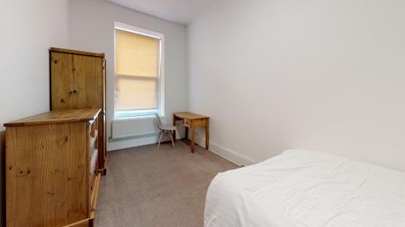 5 bedroom flat share to rent - Photo 3