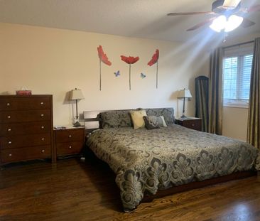 For Lease - 201 Bristol Road, Mississauga, Ontario - Photo 1