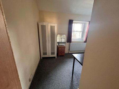 5 bedroom flat to rent - Photo 3