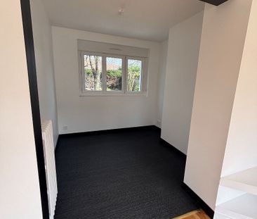 Location Maison 5 pièces 78m² - Photo 2