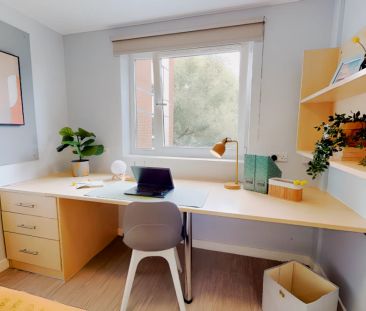 Two Bed Apartment Plus - Photo 2