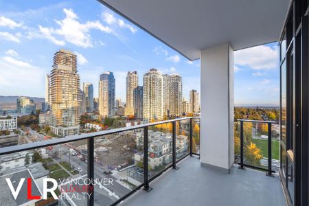 Condo in Burnaby, British Columbia - Photo 2