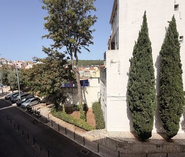 1 Bedroom Apartment with parking, Campolide, Lisboa - Foto 4