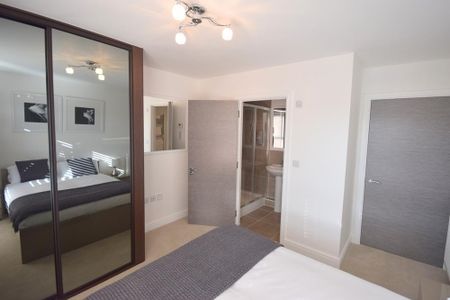 2 bedroom apartment to rent - Photo 4