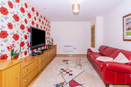 3 bedroom apartment to rent Uffington Road, Stamford, Lincolnshire, PE9 - Photo 2