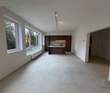 Appartement te huur in Antwerpen met 3 slaapkamers - Photo 4
