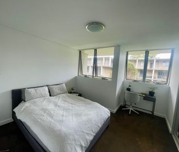 Marrickville - Photo 2