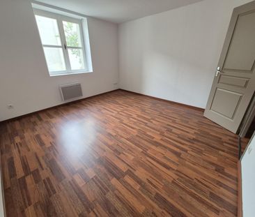 Location Appartement 3 pièces 80m² CAMBRAI 59400 - Photo 3