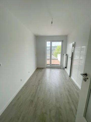 Bahnhofsnähe! Kernsanierte 3-Zimmer-Wohnung im 2.OG mit großem Balkon im Herzen von Hennef - Foto 5