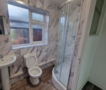 Room in a Shared House, Wharton Street, B7 - Photo 6