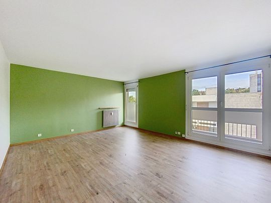 Appartement à louer - ÉPERNAY - Appartement 3 pièces avec balcon - Photo 1