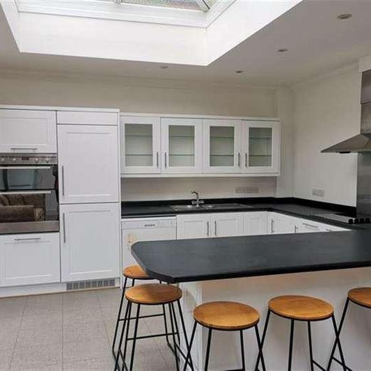 Bedroom Detached House In Winton, BH9 - Photo 1