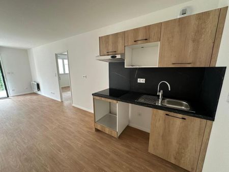 Location Appartement 2 pièces 47m² TOURS 37200 - Photo 3