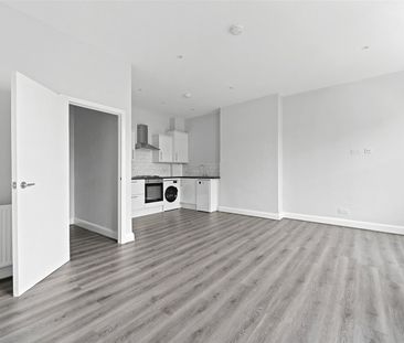 Uxbridge Road, London, W12 0NS - Photo 6