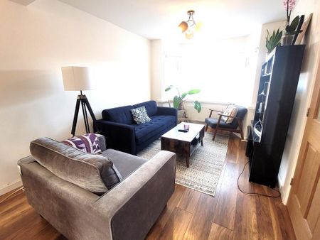 3 bedroom semi-detached house to rent - Photo 3