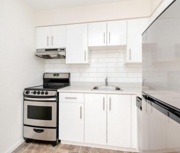 Royal Arms - Photo 2