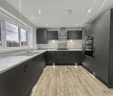 4 bedroom detached house to rent - Photo 1