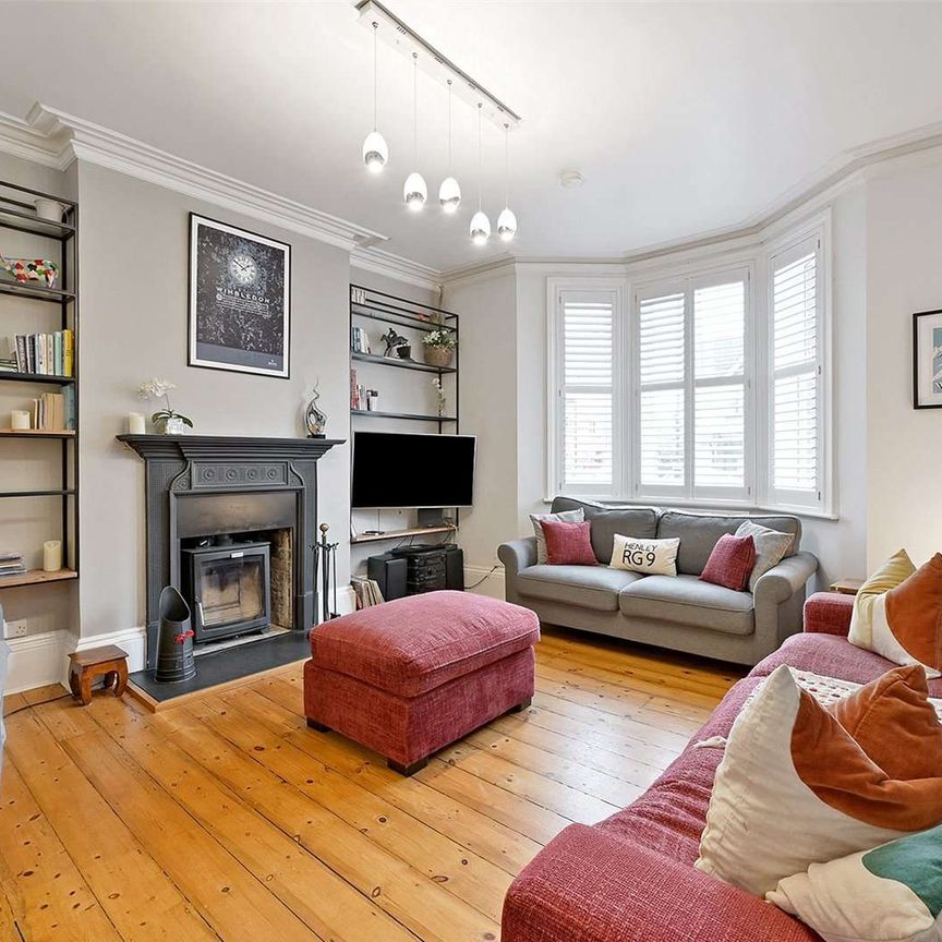 An exceptional Short Let ground floor apartment with a private garden in the heart of Henley-on-Thames. - Photo 1