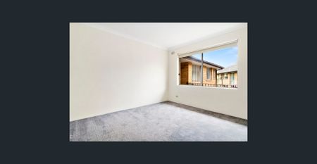 BRIGHT & SPACIOUS! - Photo 2