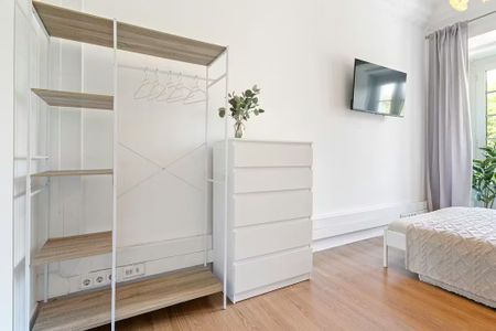 Avenida de Sidónio Pais, Lisbon, Lisbon 1050-215 - Photo 3