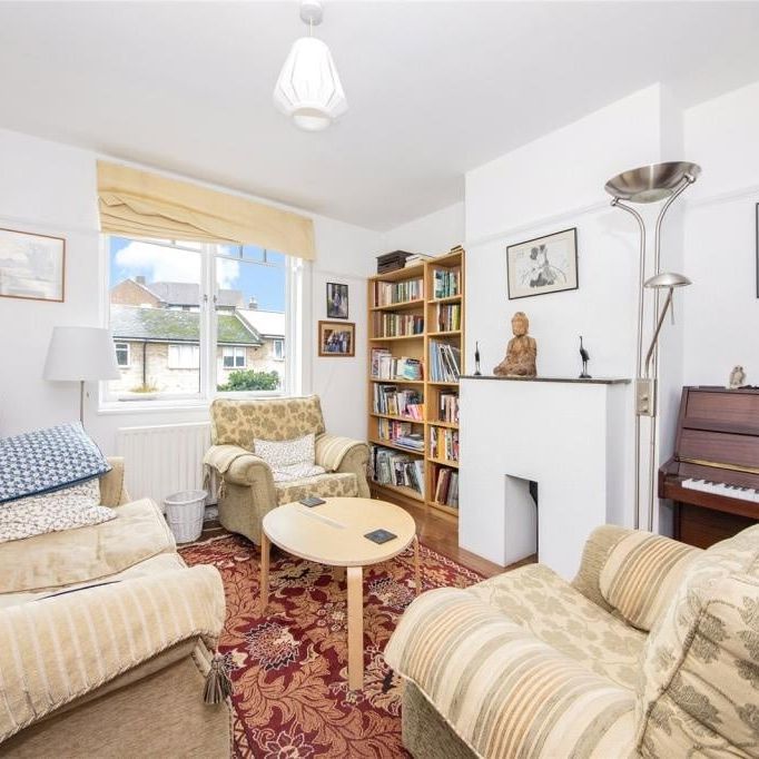 3 Bed Terraced House, Winforton Street, SE10 - Photo 1