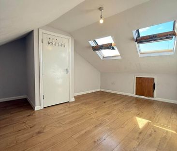3 bedroom flat to rent - Photo 6