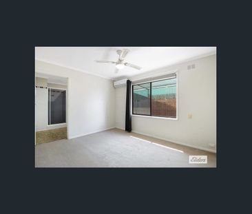 Four bedroom family living! - Photo 5