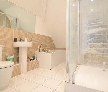 2 bedroom flat to rent - Photo 6