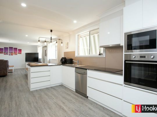 Beautiful, Large, Family Home - Photo 1