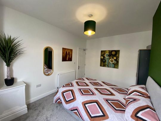 1 bed house share to rent in St. Matthew Street, Burnley, BB11 - Photo 1