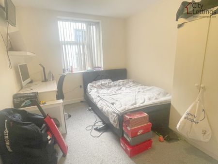 8 Bedroom Shared Flat - Photo 3