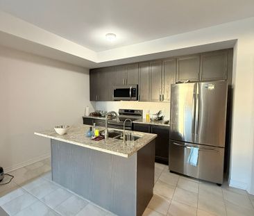 For Lease - 1071 Lockie Drive, Oshawa, Ontario - Photo 4