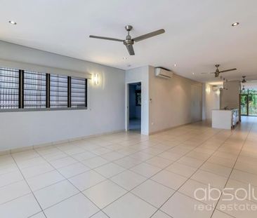 2/184 Smith Street. Larrakeyah, Larrakeyah - Photo 2