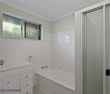 This impeccably presented, low maintenance home is sure to impress! - Photo 3