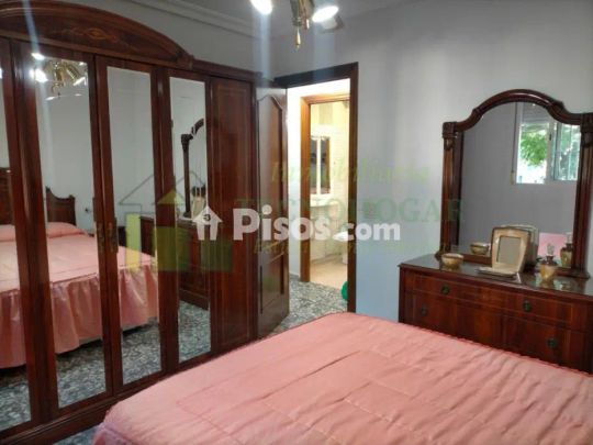 Piso en alquiler en Plaza Generalife - Photo 1
