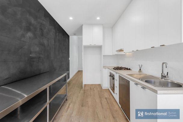 MODERN AND WELL APPOINTED IN CONVENIENT LOCATION - Photo 1