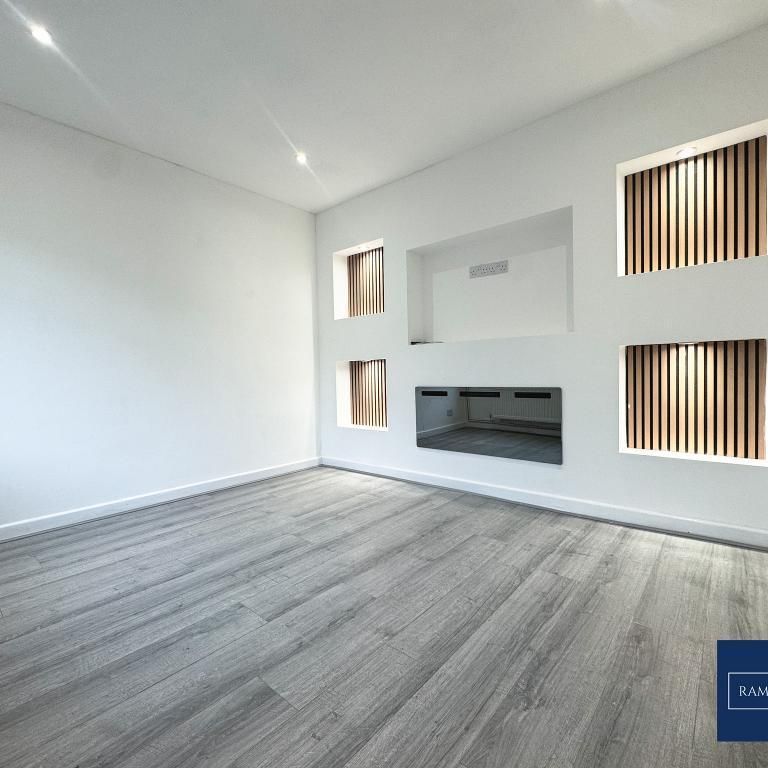 3 bedroom end of terrace house to rent - Photo 1