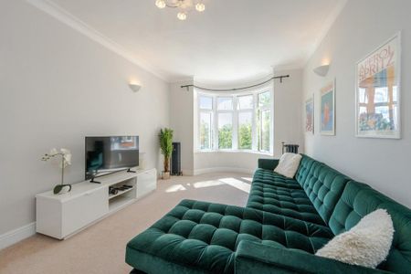 2 bedroom flat to rent - Photo 3