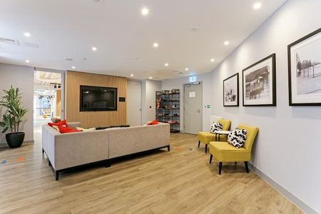 2 bedroom apartment - Photo 3