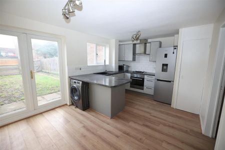 3 bedroom terraced house to rent - Photo 5