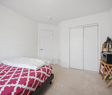 For Lease - 240 Velvet Way, Thorold, Ontario - Photo 6